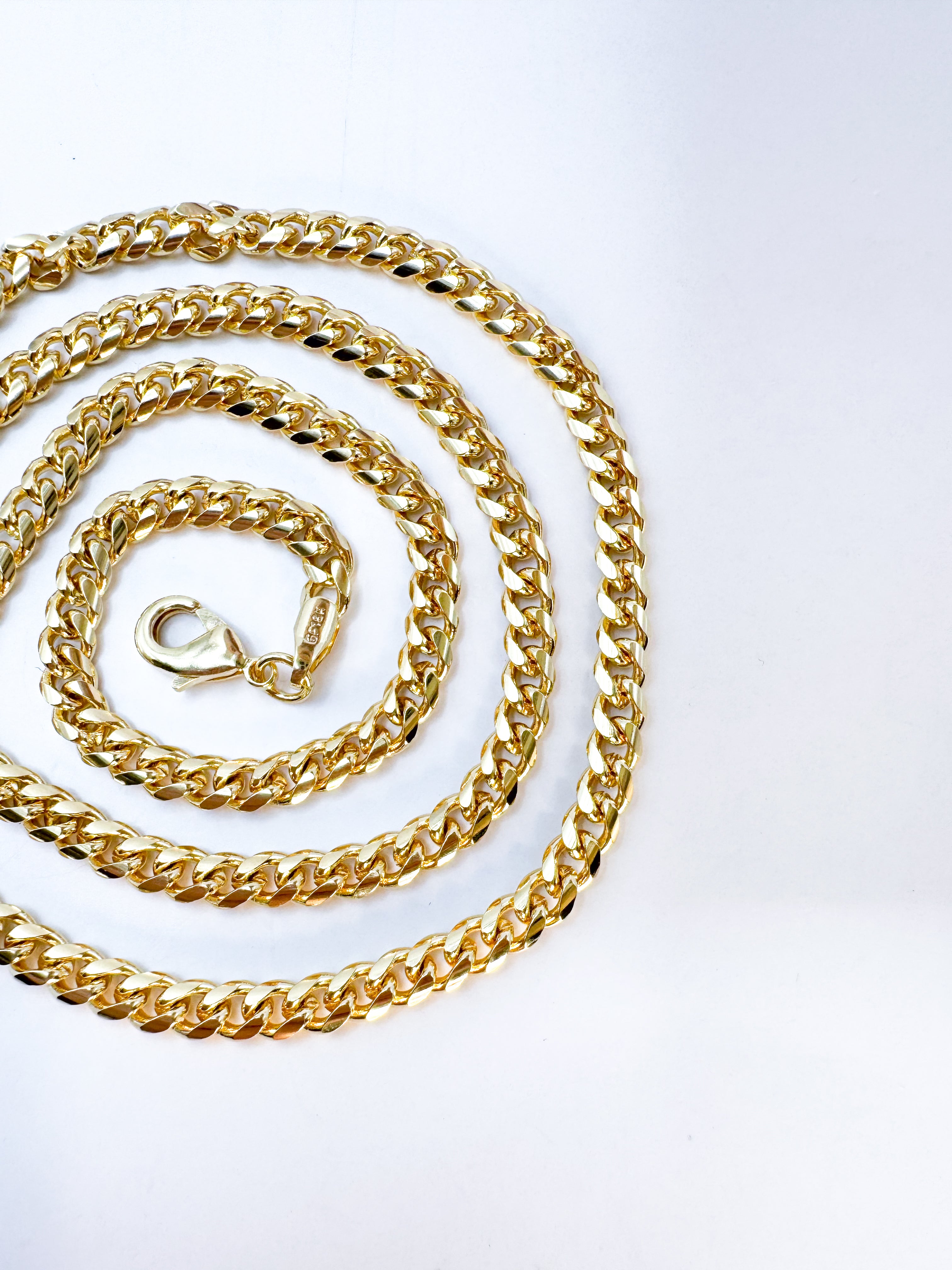 Cadena Emma (Delgada)