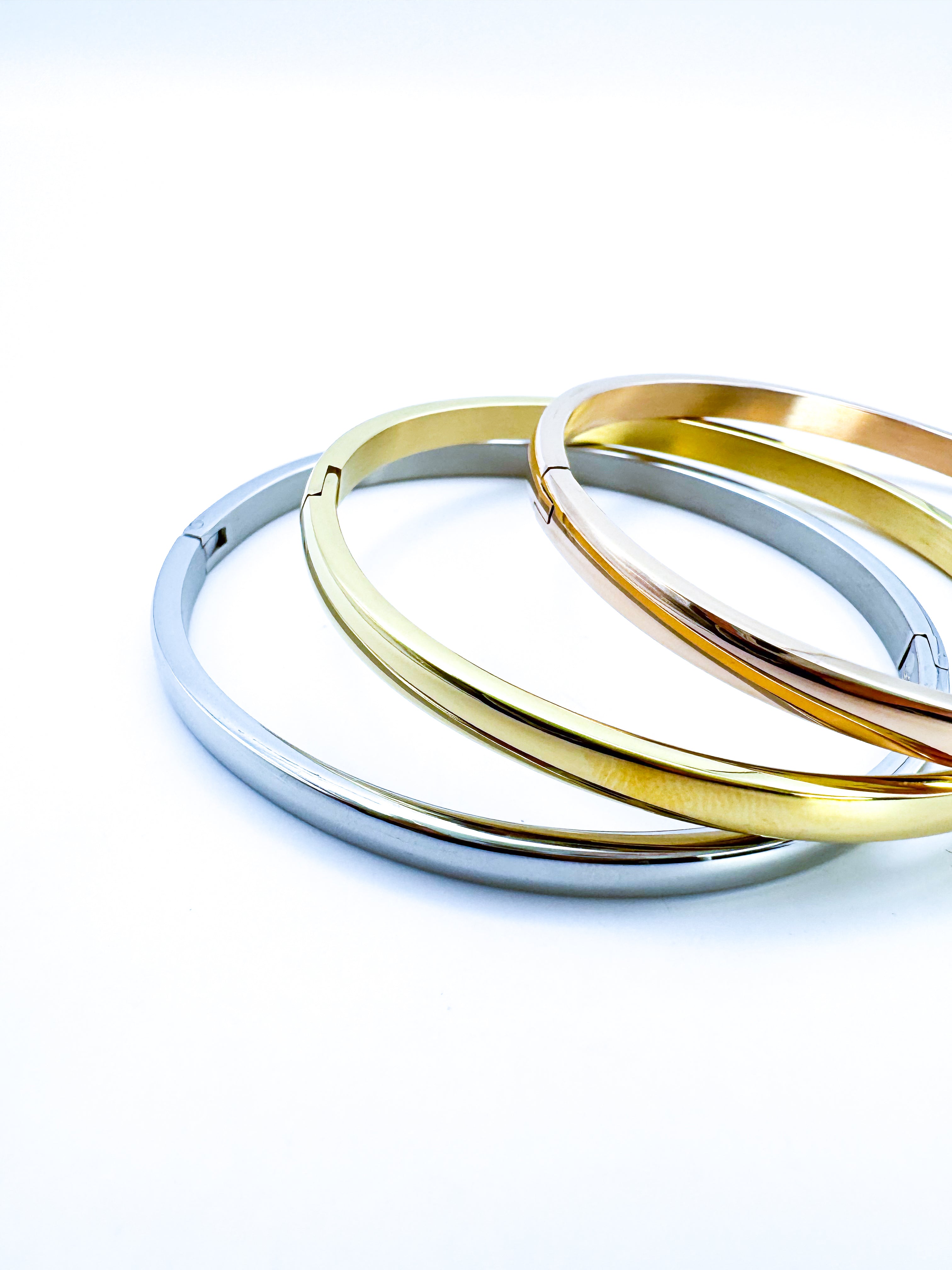 Brazalete rígido macizo delgado