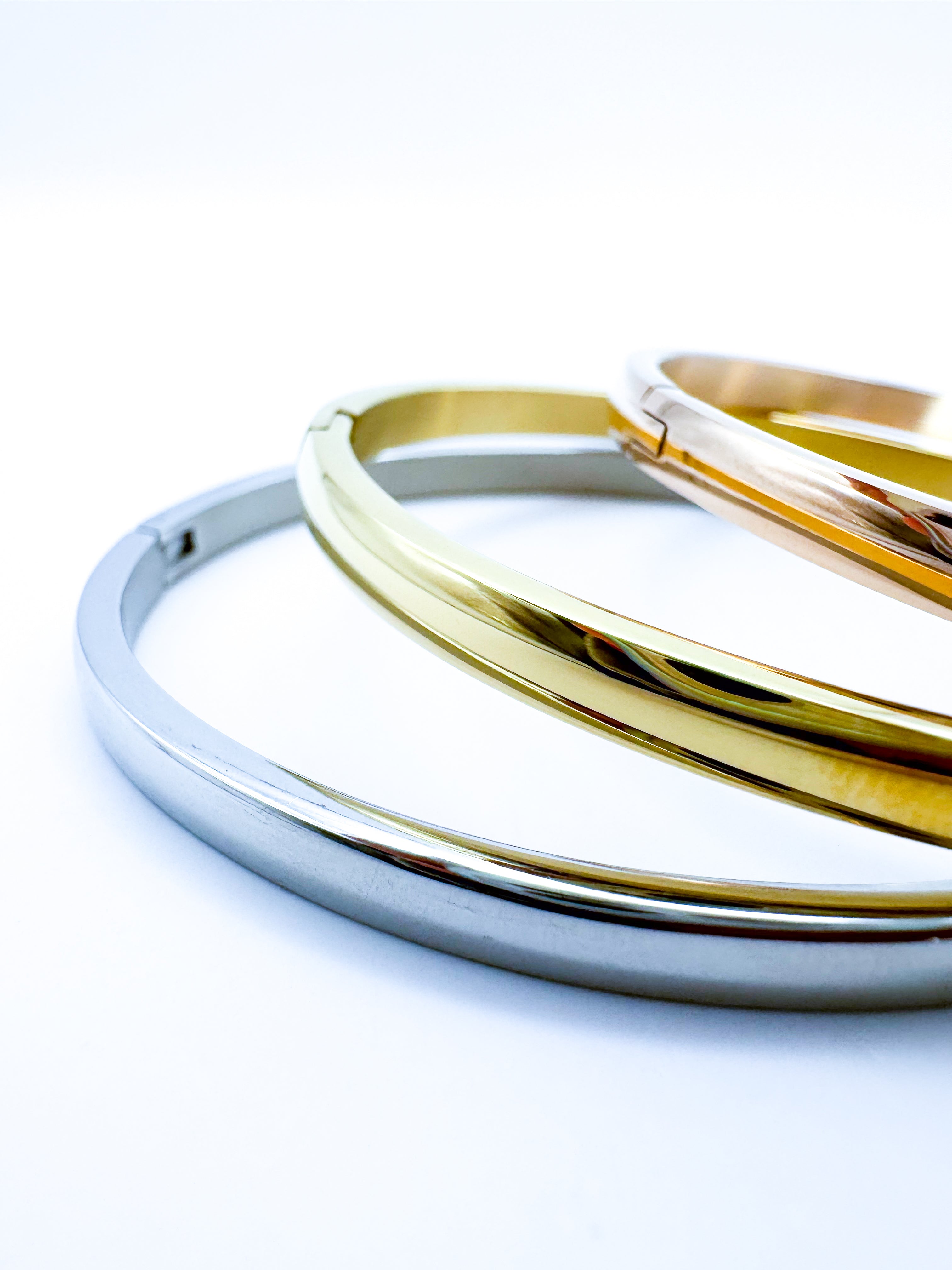Brazalete rígido macizo delgado