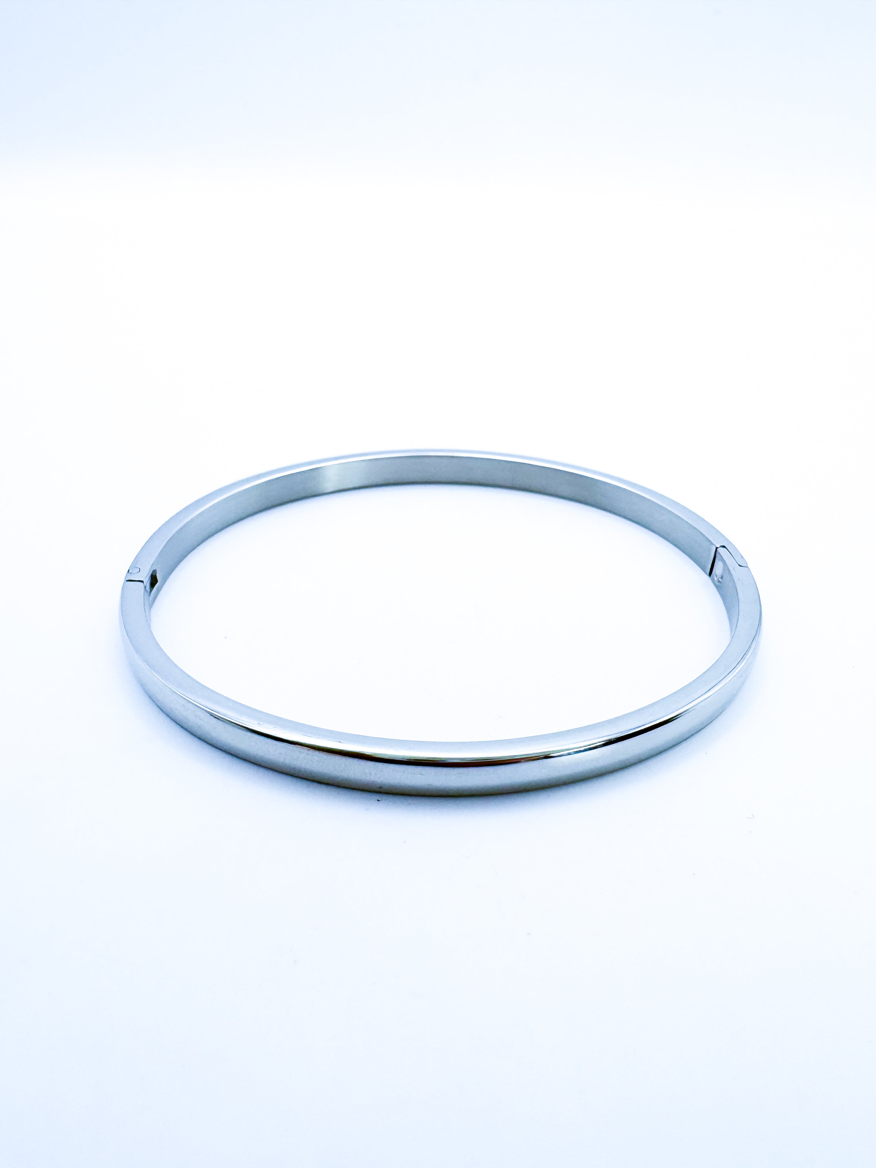 Brazalete rígido macizo delgado