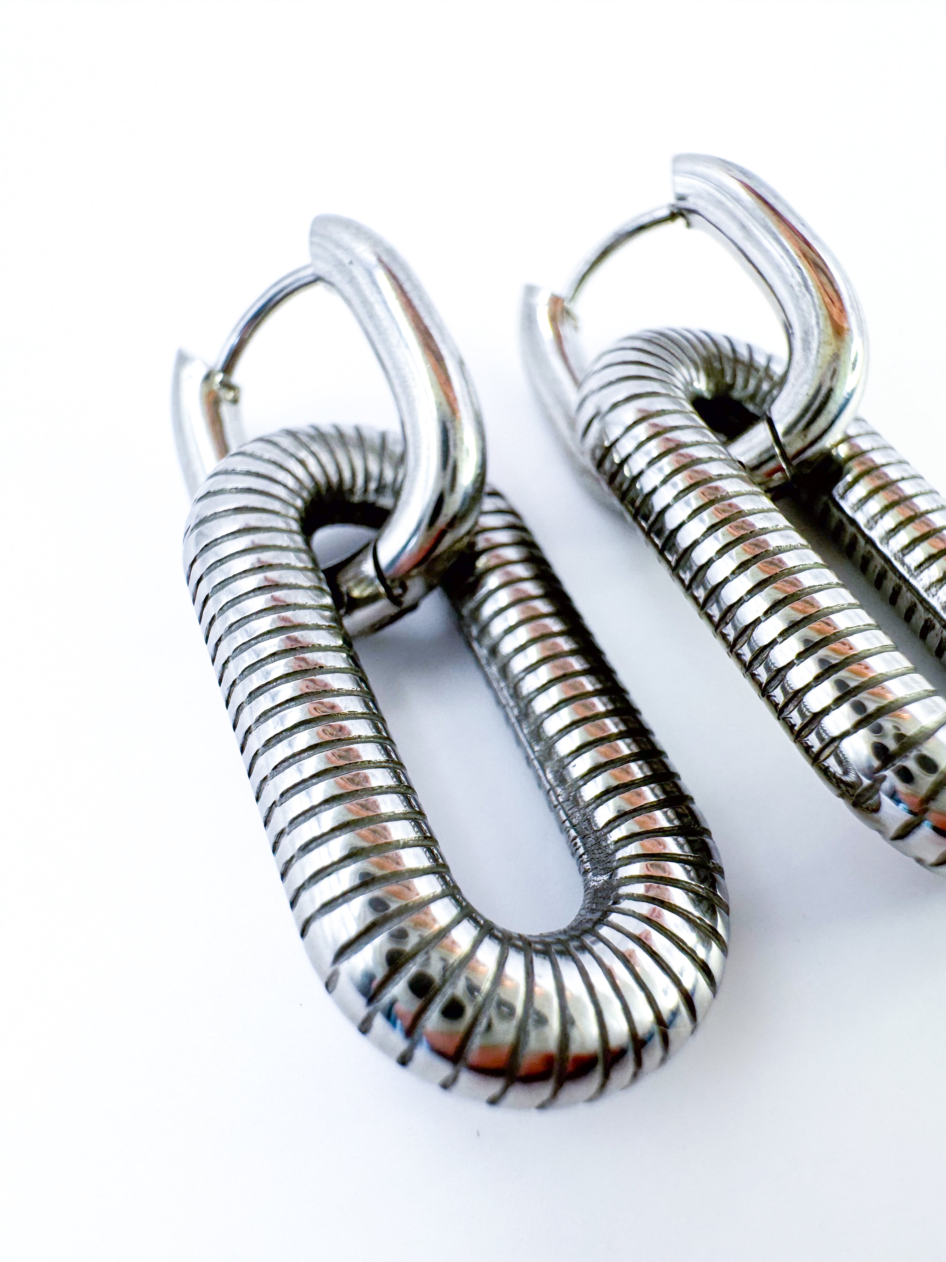 Aretes Eslabones De-Construidos
