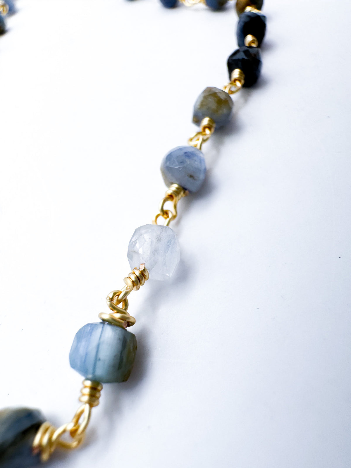 Collar Cianita cubo-minis