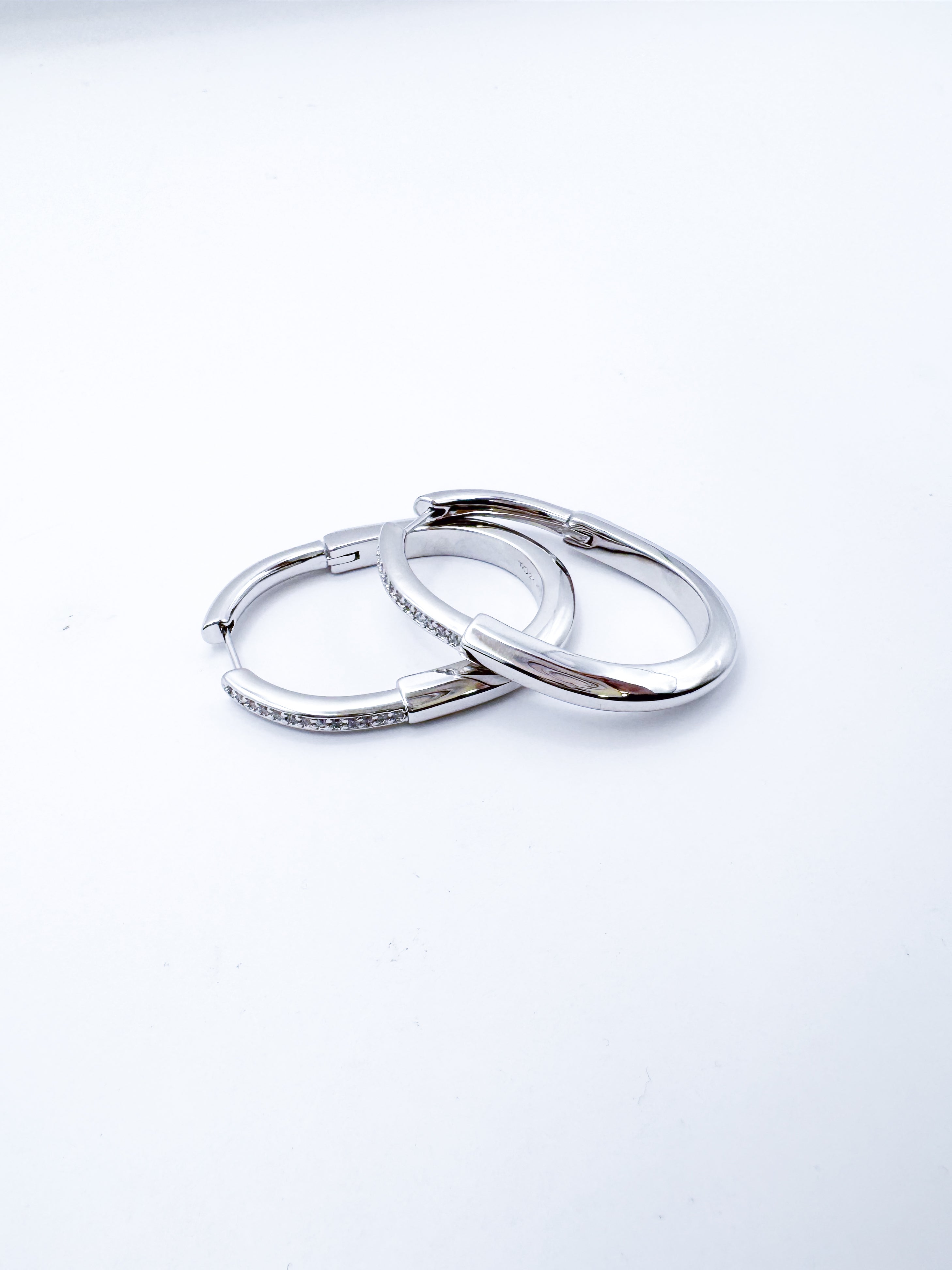 Aretes Locke