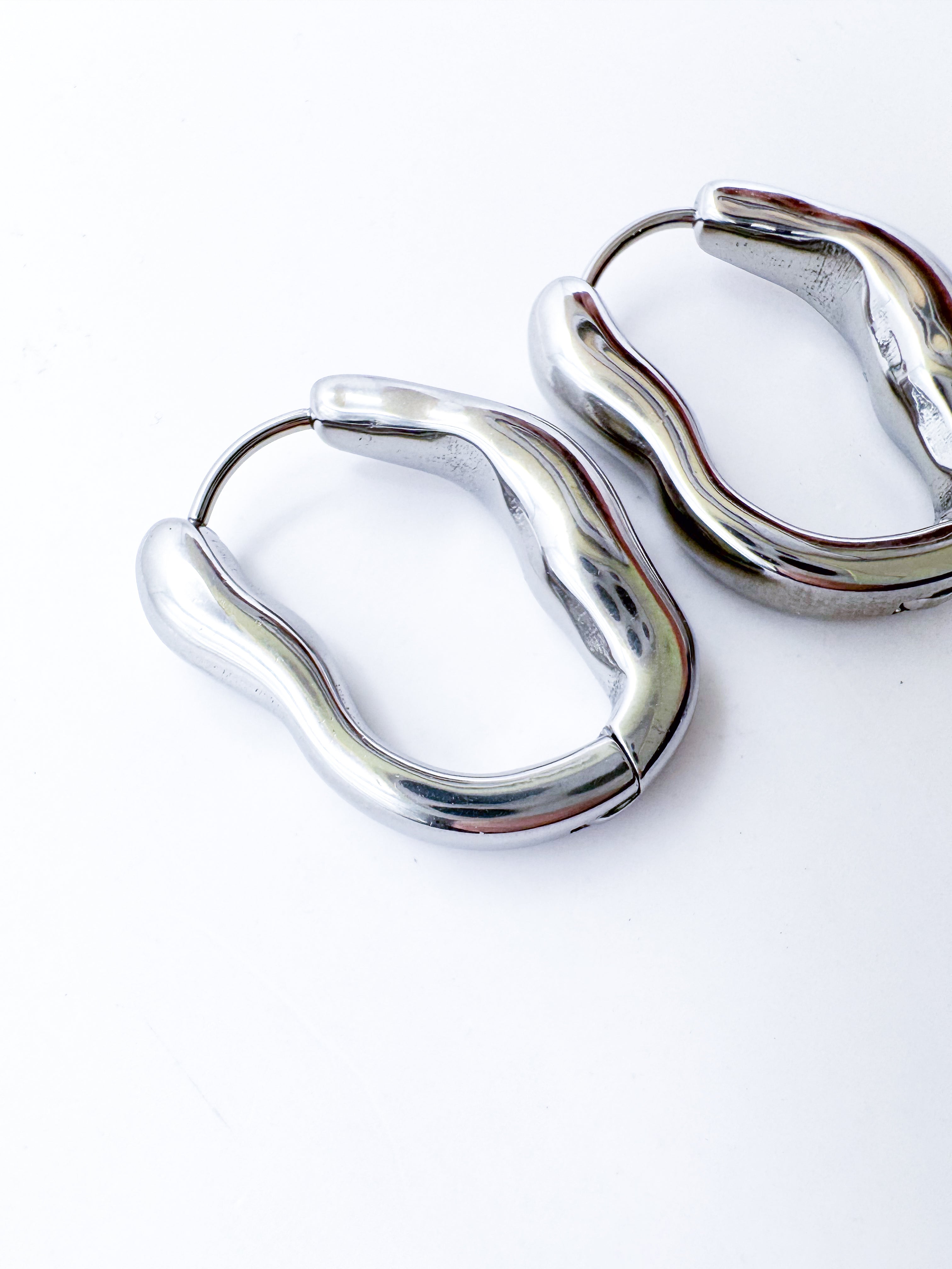 Aretes Chomsky