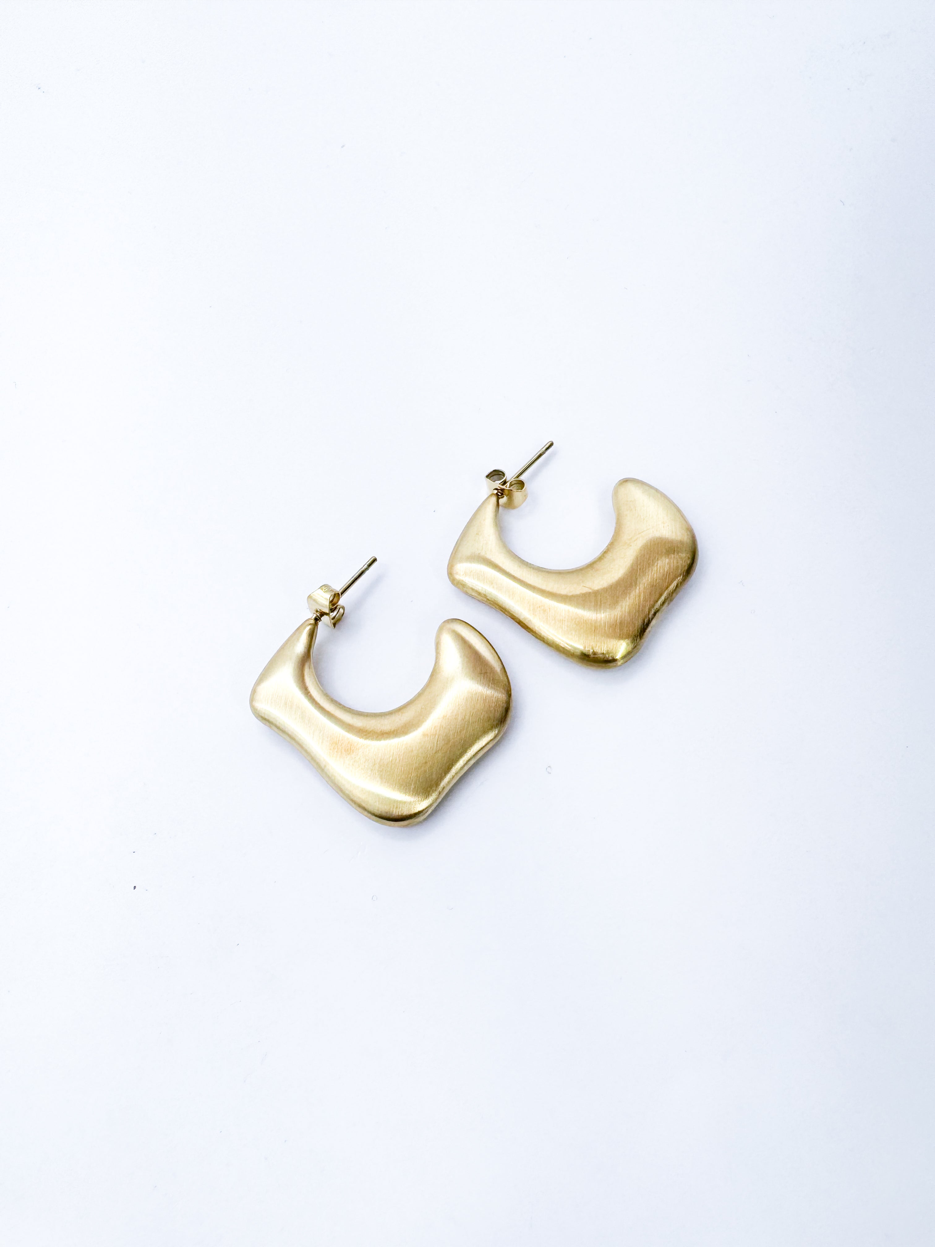 Aretes Dewey