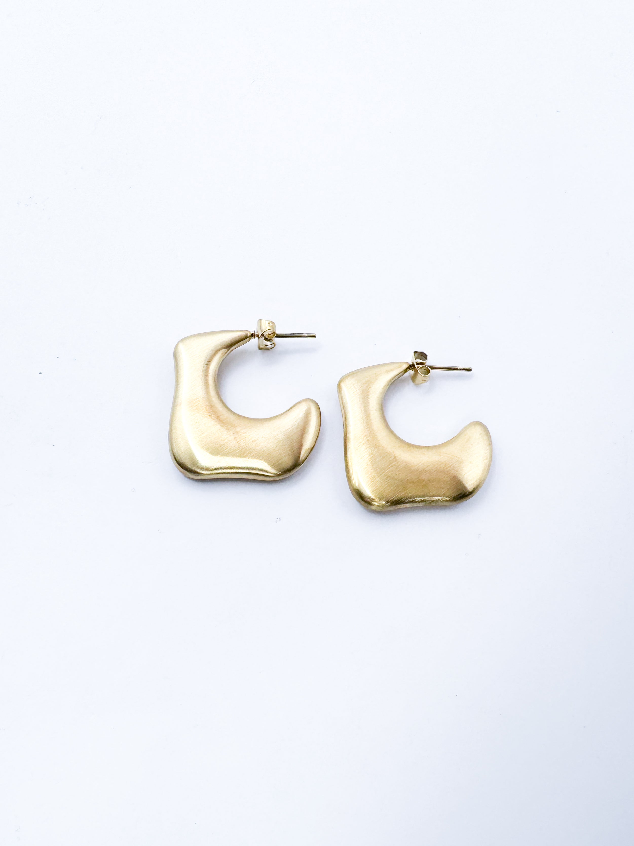 Aretes Dewey