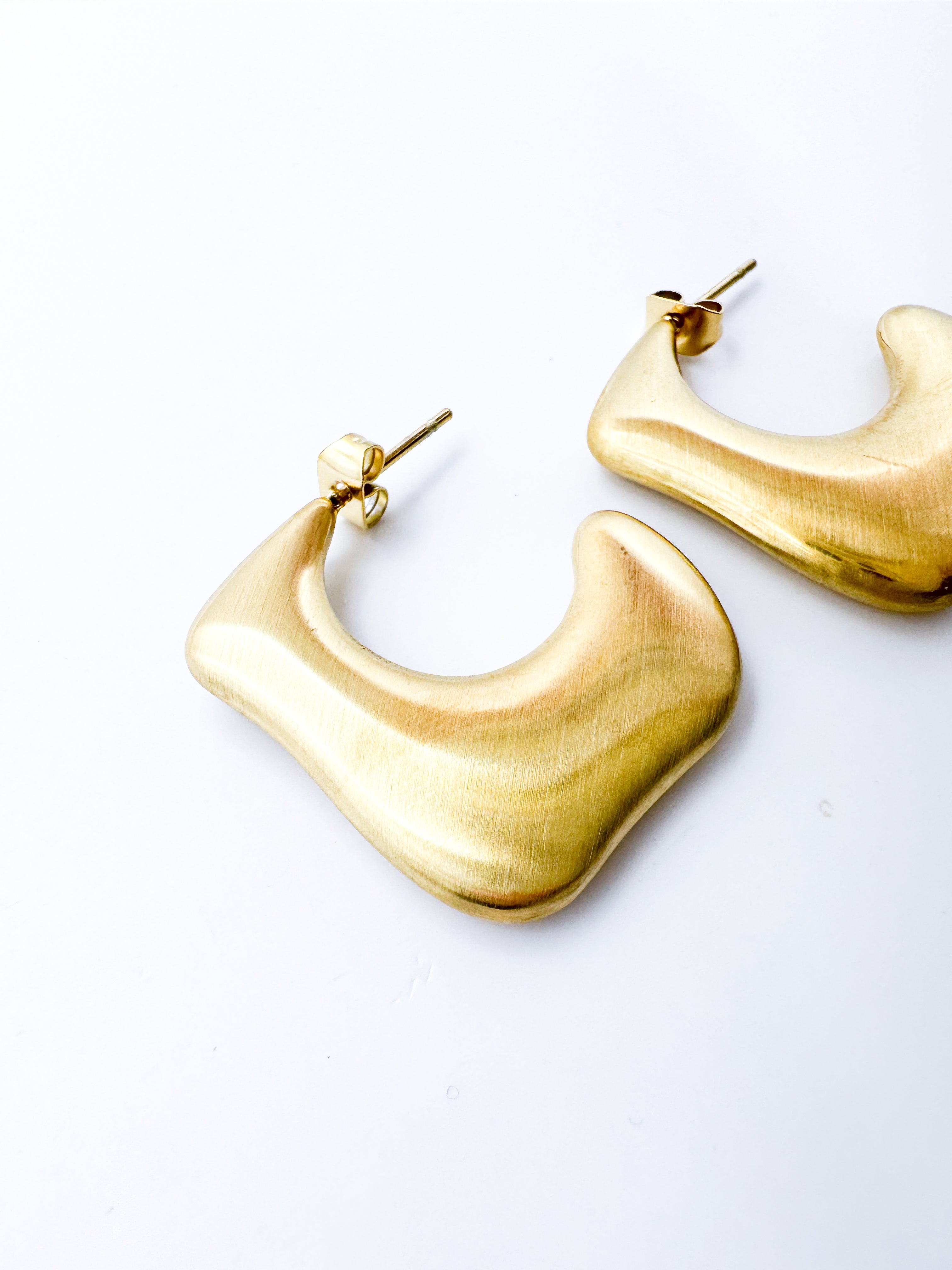 Aretes Dewey