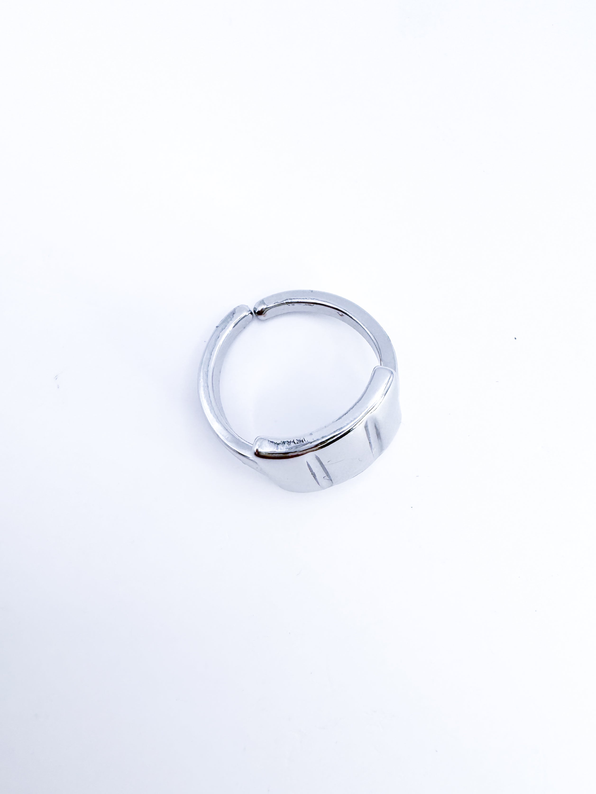 Anillo Naum